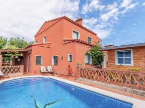 Гостиница Holiday Home Marinada  Сан-Педро-Пескадор